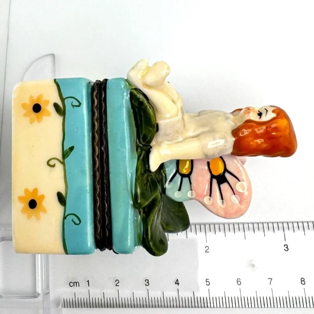 Tooth Fairy VtgTrinket Box with Green Leaves Figurine 3.25